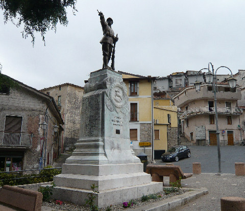 Monumento ai caduti di Sanza