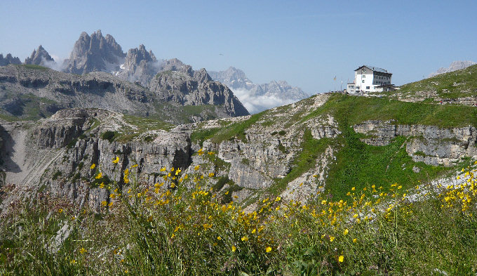 Rifugio Auronzo: inizio del giro intorno alle Tre cime di Lavaredo