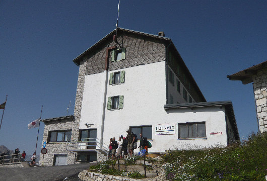 Rifugio Auronzo delle Tre cime di Lavaredo