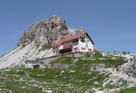 Sasso di Sesto e il Rifugio Locatelli