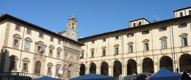 Arezzo: Palazzo della Fraternita dei Laici e Palazzo delle Logge