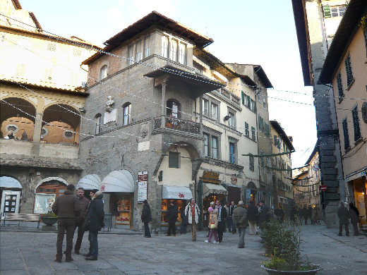 Cortona: una via del centro storico