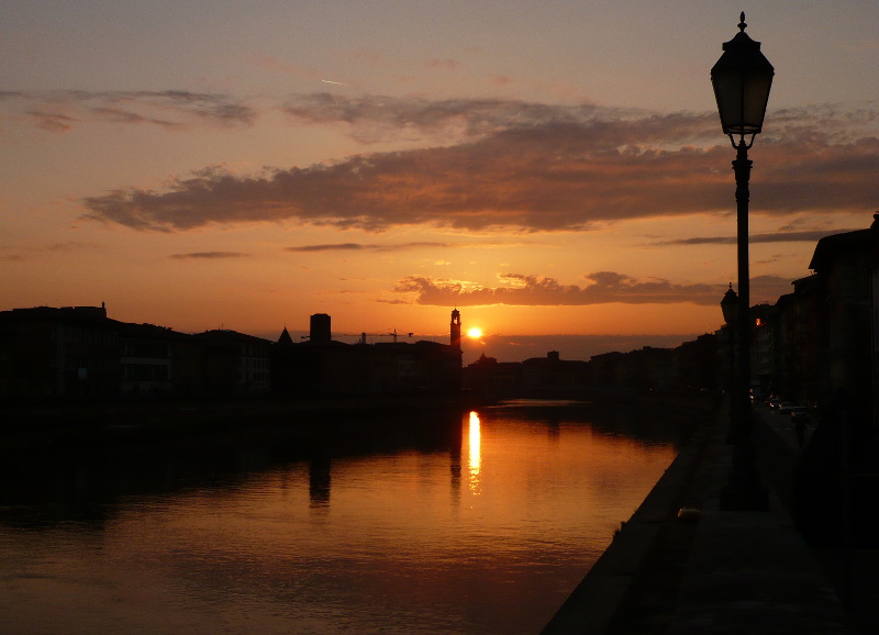 Foto Tramonto Pisa