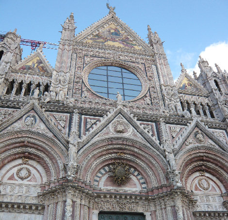 Particolare della facciata del Duomo di Siena