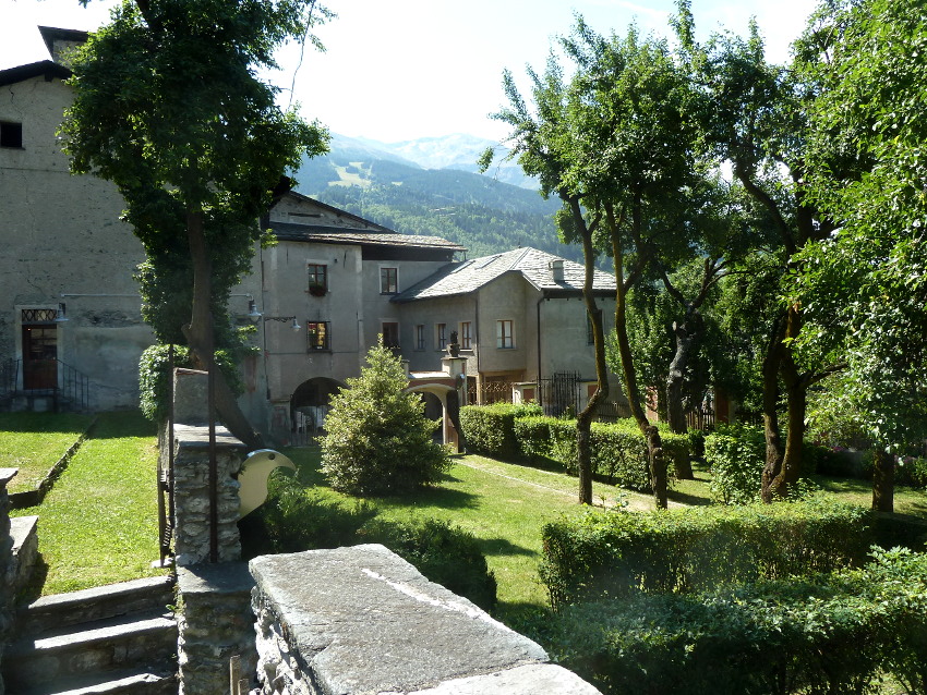 Giardinetti interni del Municipio di Bormio e Museo Civico