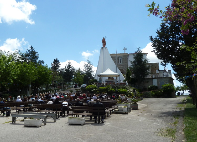 Maddaloni Piazzale Santuario