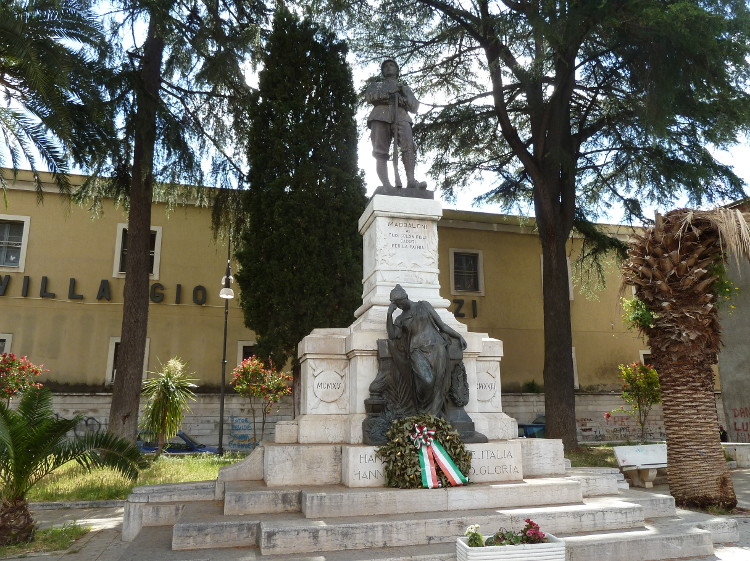 Monumento ai caduti di Maddaloni