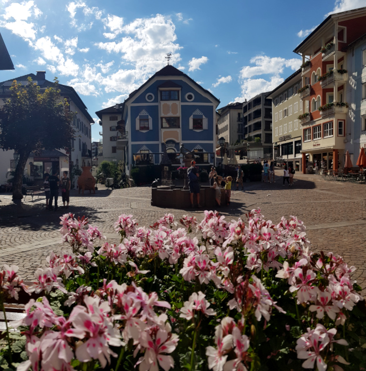 Ortisei Piazza Sant'Antonio