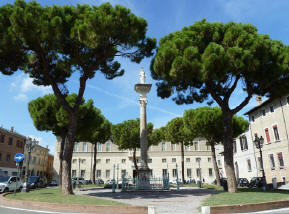 Piazza_Duomo di Ravenna