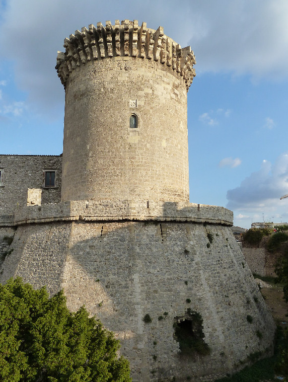 Castello_di_Venosa