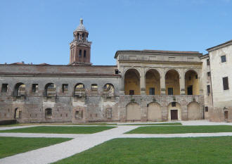 Cortile Castello e Campanile di Santa_Barbara di Mantova