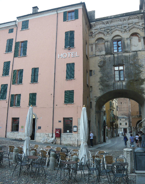 Un Hotel_di_Mantova