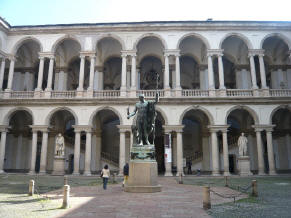 Monumento a Napoleone I del Palazzo Brera di Milano