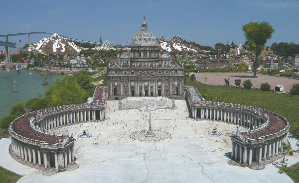 Piazza San Pietro a Roma in miniatura