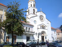 Chiesa di San Matteo Apostolo vicino piazza Capasso a Bomerano