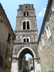 Campanile_di_Casertavecchia