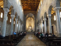 Interno del Duomo di Casertavecchia