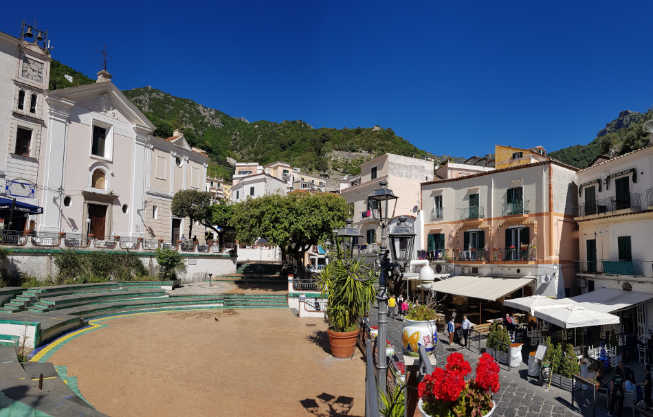 Cetara Piazza San Francesco