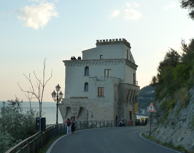 Foto del livello superiore della Torre_di_Cetara