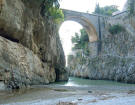 Ponte sul fiordo di Furore