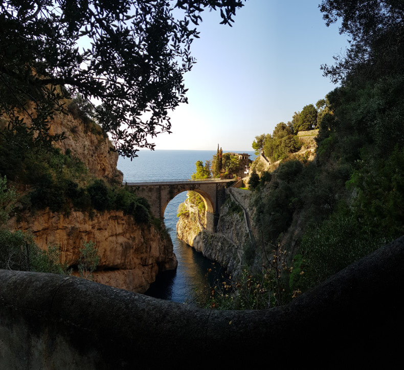 Ponte di Furore costiera amalfitana