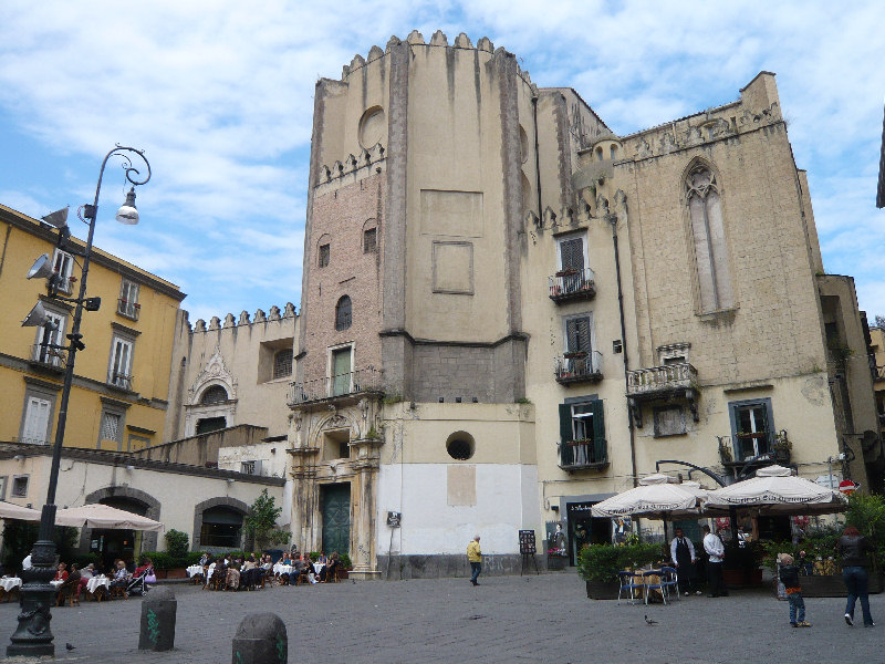 Chiesa_di_San_Domenico di Napoli