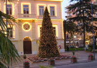 Illuminazioni natalizie in piazza Matteotti