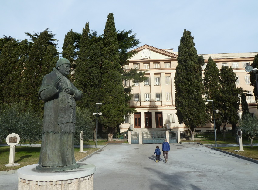 Pompei Piazzale San_Giovanni 23mo