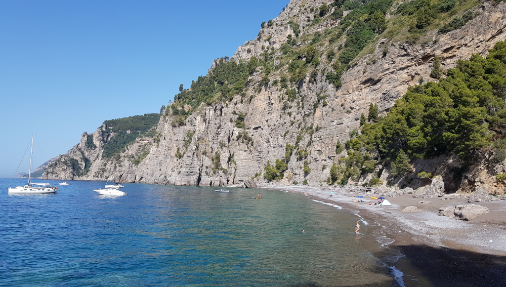 Spiaggia grande di Tordigliano in costiera amalfitana