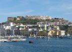 Veduta di Procida dal mare