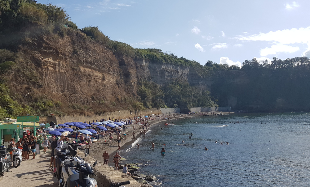 Procida Spiaggia il Postino