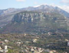 Monte VicoAlvano e sullo sfondo Monte Comune e Faito