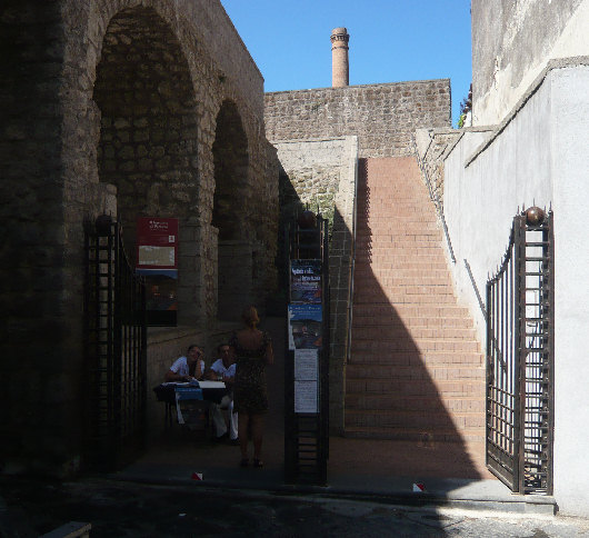 Ingresso al Bastione di Parsano - Sorrento 