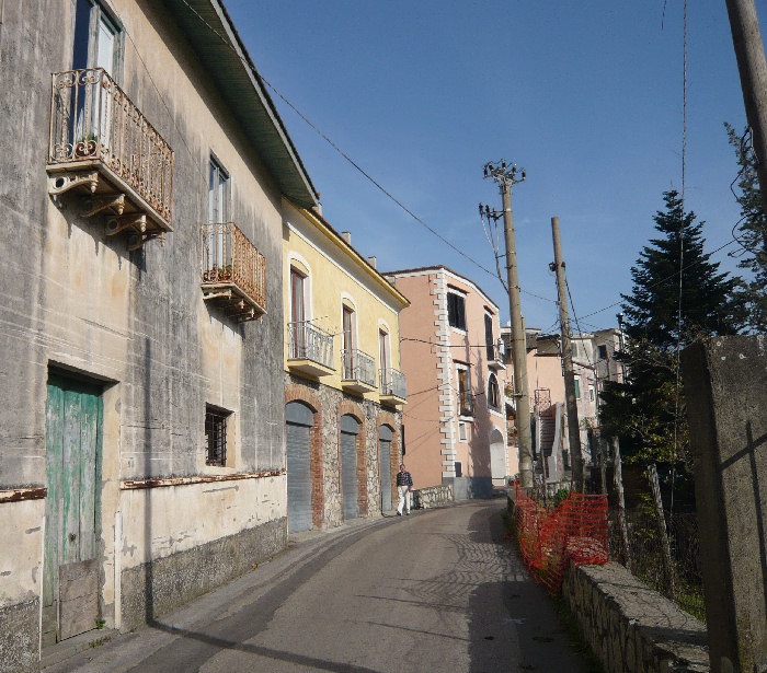 Statale per Fornacelle paese