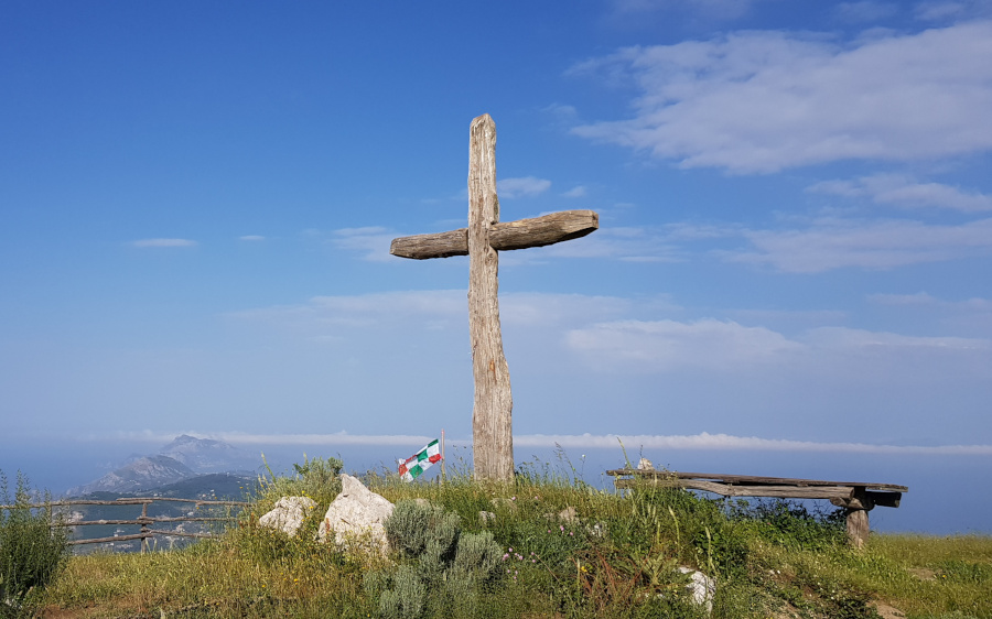 Croce dei due Golfi Monte_Comune