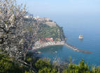 Spiaggia e scoglio Margherita a Vico Equense