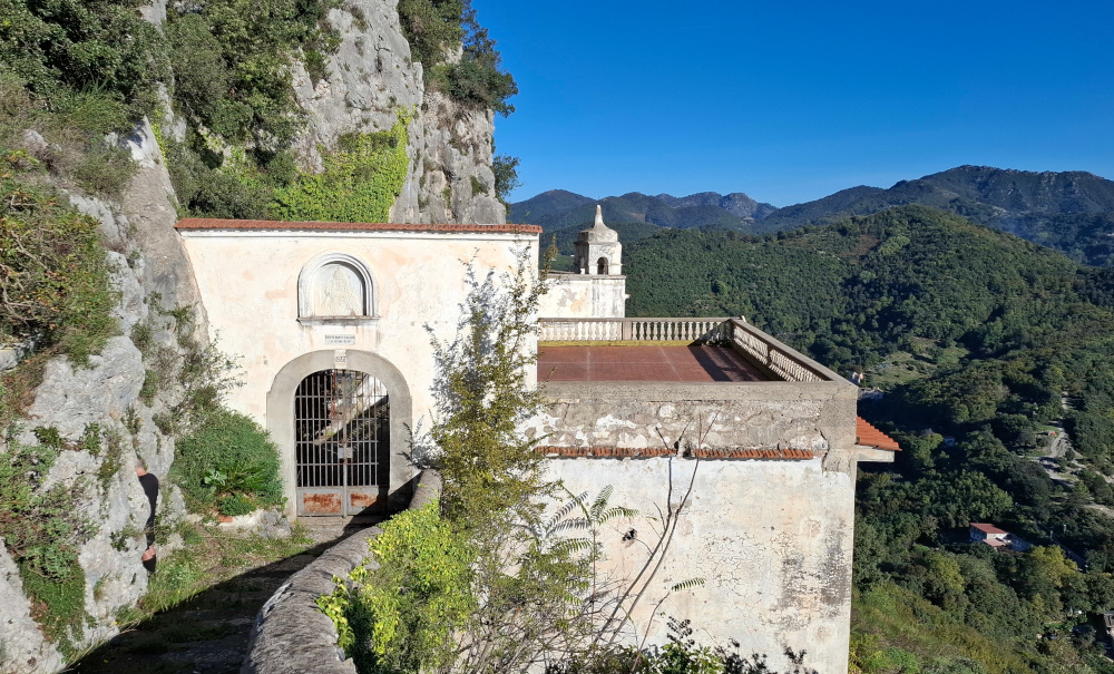 Eremo di San_Liberatore a Vietri_sul_Mare