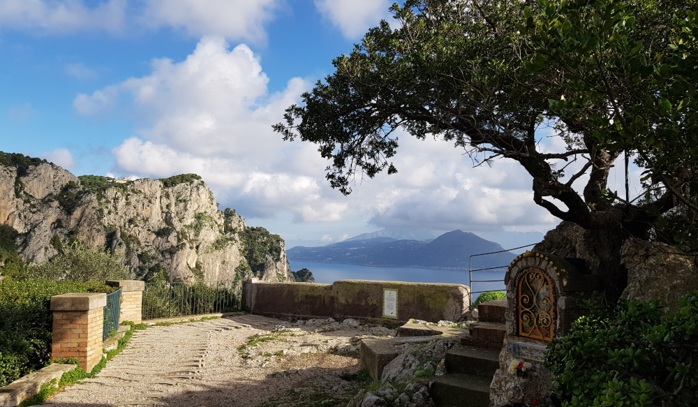 Capri Piazzetta delle noci