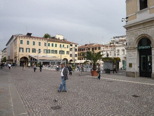 Via VIII febbraio