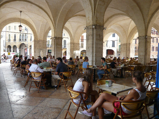 Bar in Piazza dei Signori