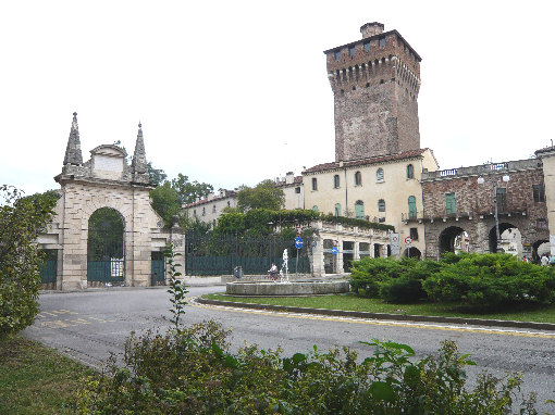 Corso San Felice