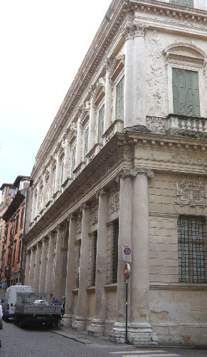 Palazzo Barbaran da Porto