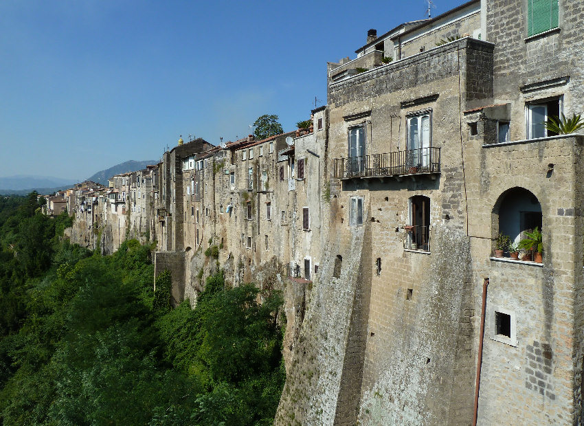 Borgo Sant'Agata dei Goti