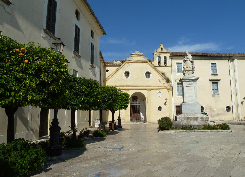 Sant'Agata dei Goti Piazza Umberto I