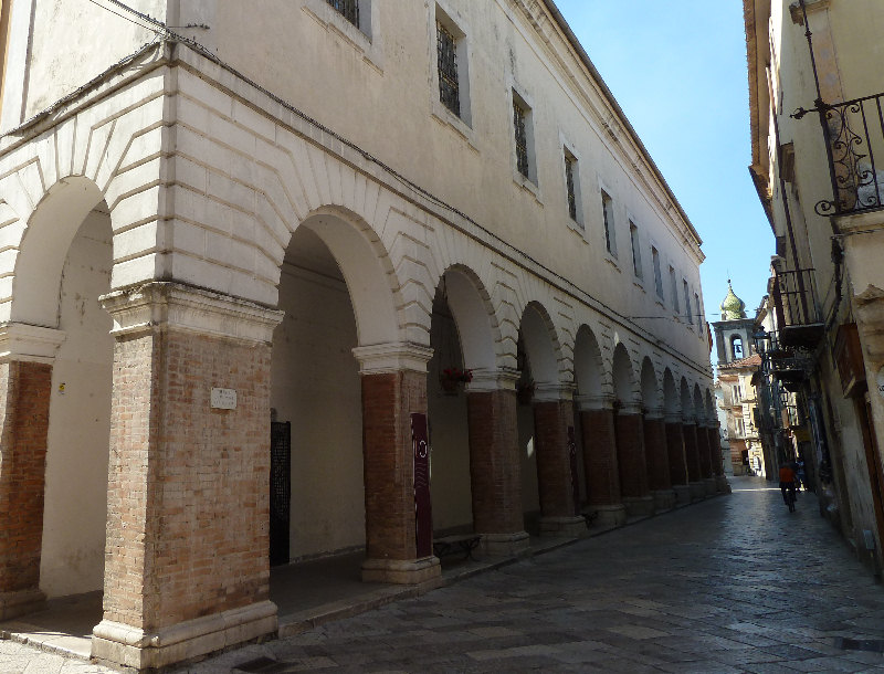 Sant'Agata dei Goti Via Roma