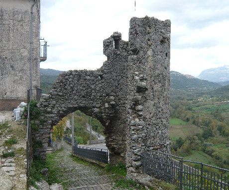Porta medievale di Felitto
