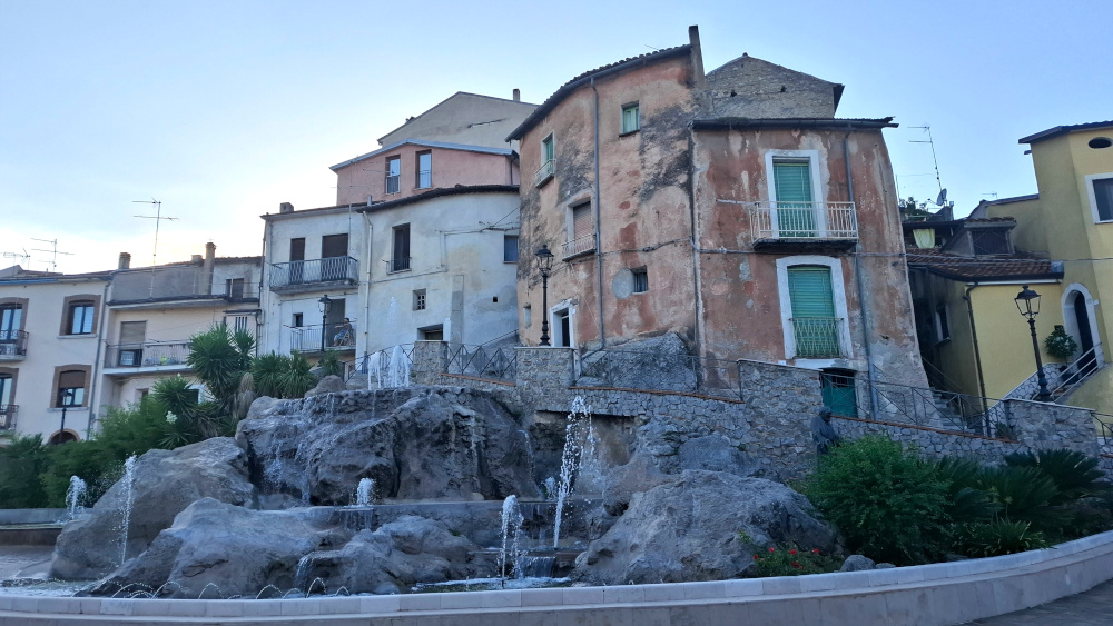 Polla Piazza Ponte della castagna