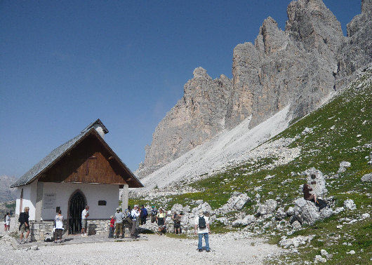 La Chiesetta_Maria_Ausiliatrice delle tre_cime_lavaredo