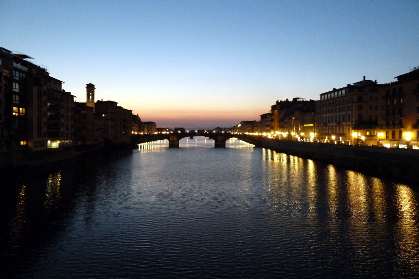 Veduta dal Ponte Vecchio a Firenze