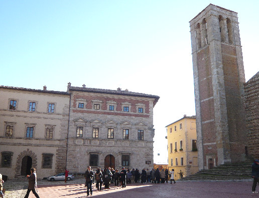Montepulciano: Piazza Grande e Palazzo Contucci